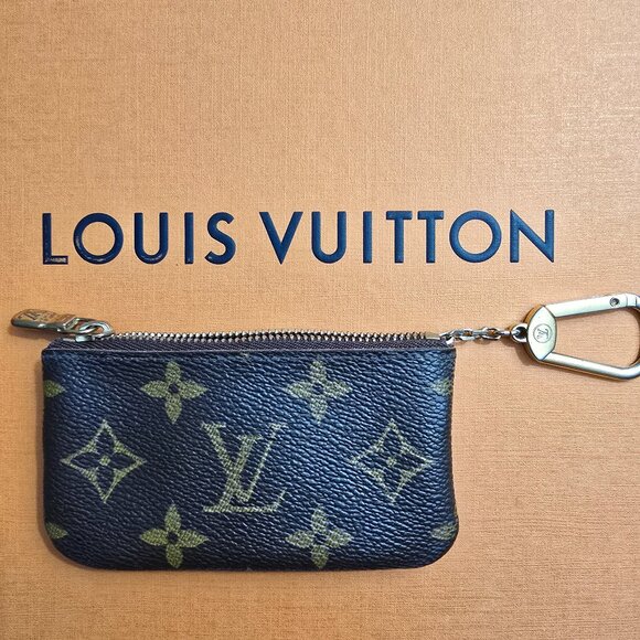 Louis Vuitton Monogram Key Pouch - Picture 2 of 7